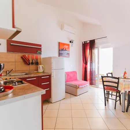 By The Sea Nemira, - 13055 Apartment Omis